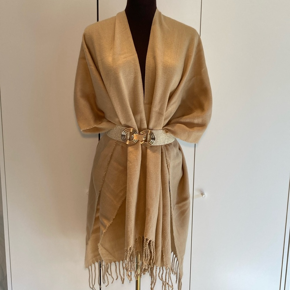 Forever 21 woven shawl camel M/L